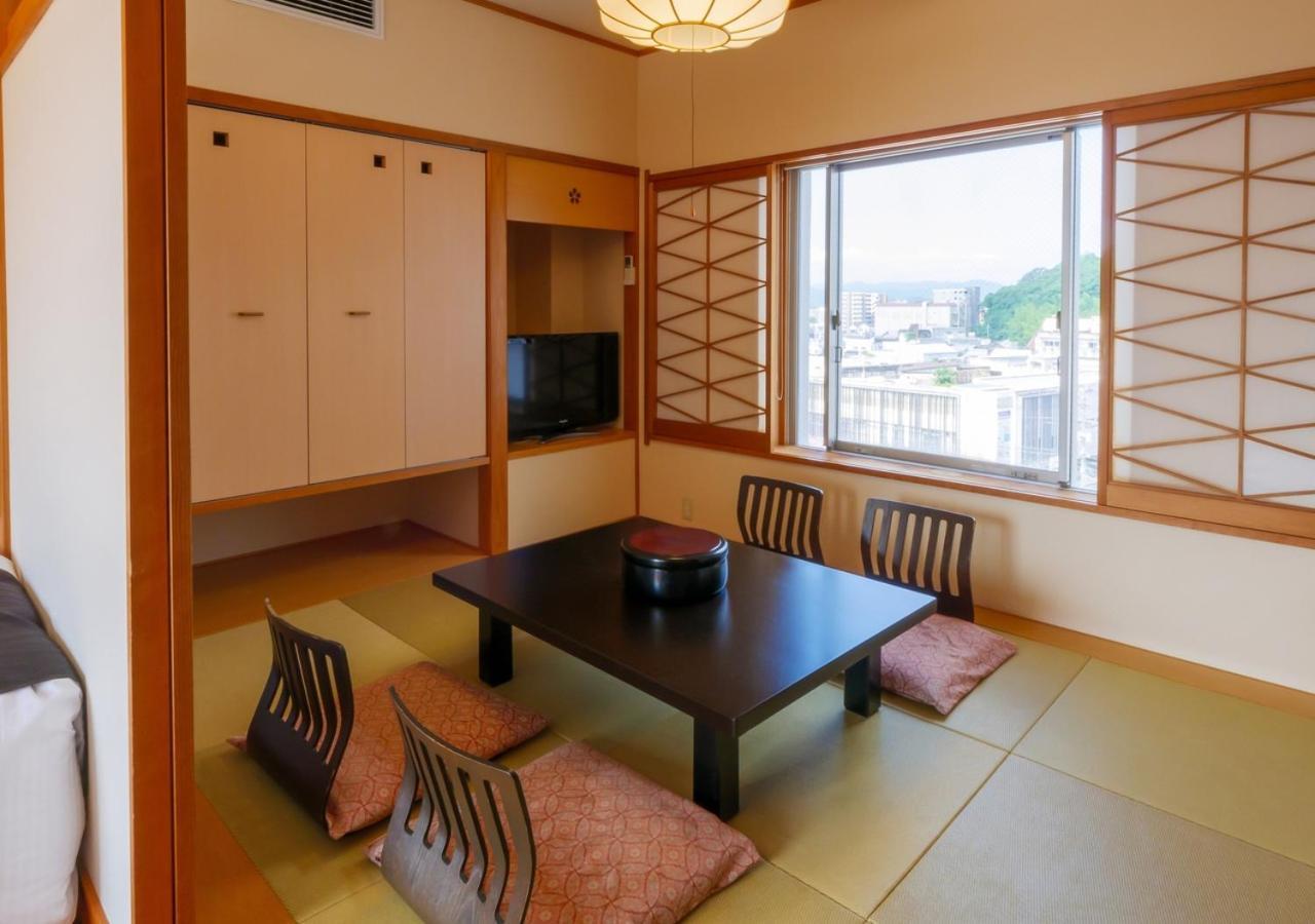 Apa Hotel Miyazaki Nobeoka Ekimae Esterno foto